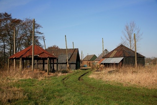 Restauratie twee hooibergen